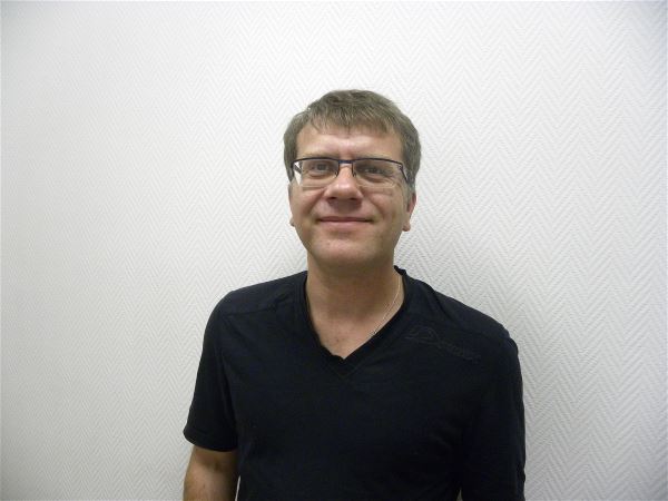 Помощник по хозяйству Олег